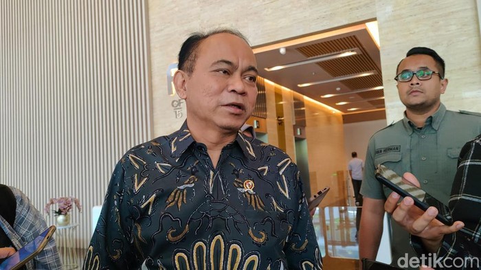 Menteri Komunikasi dan Informatika Minta Starlink Patuhi Aturan di Indonesia