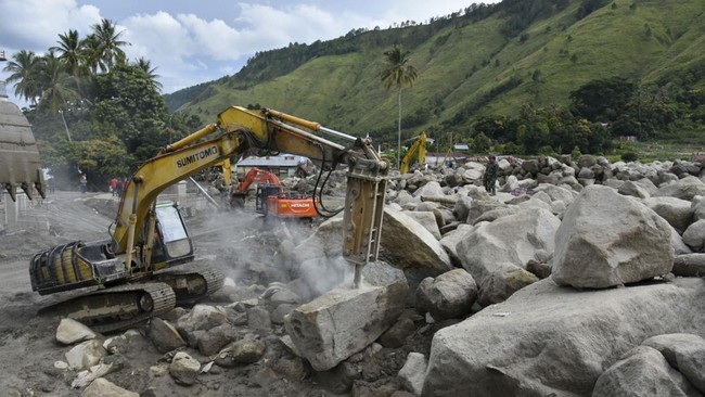 Banjir Bandang di Humbang Hasundutan, Sumatra Utara Terkait Pendangkalan Sungai